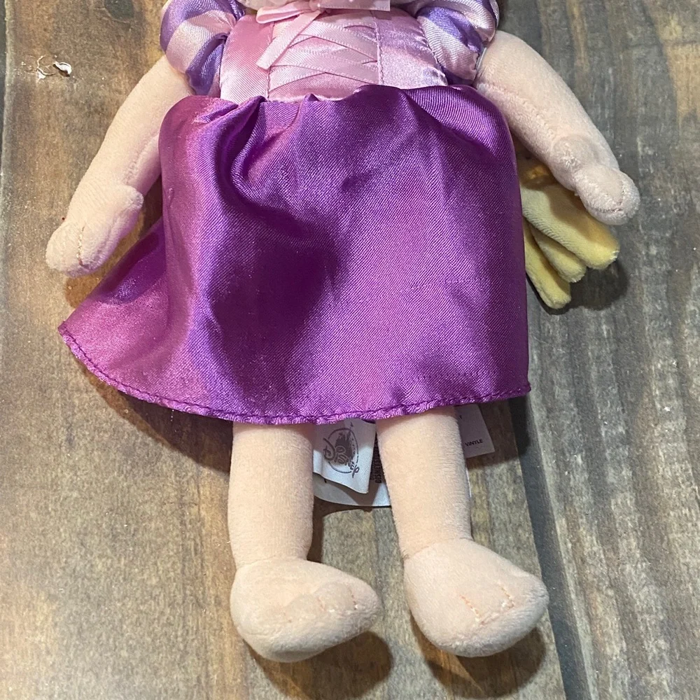 Disneyland Tangled Doll Purple Plush Rapunzel - Picture 3 of 12